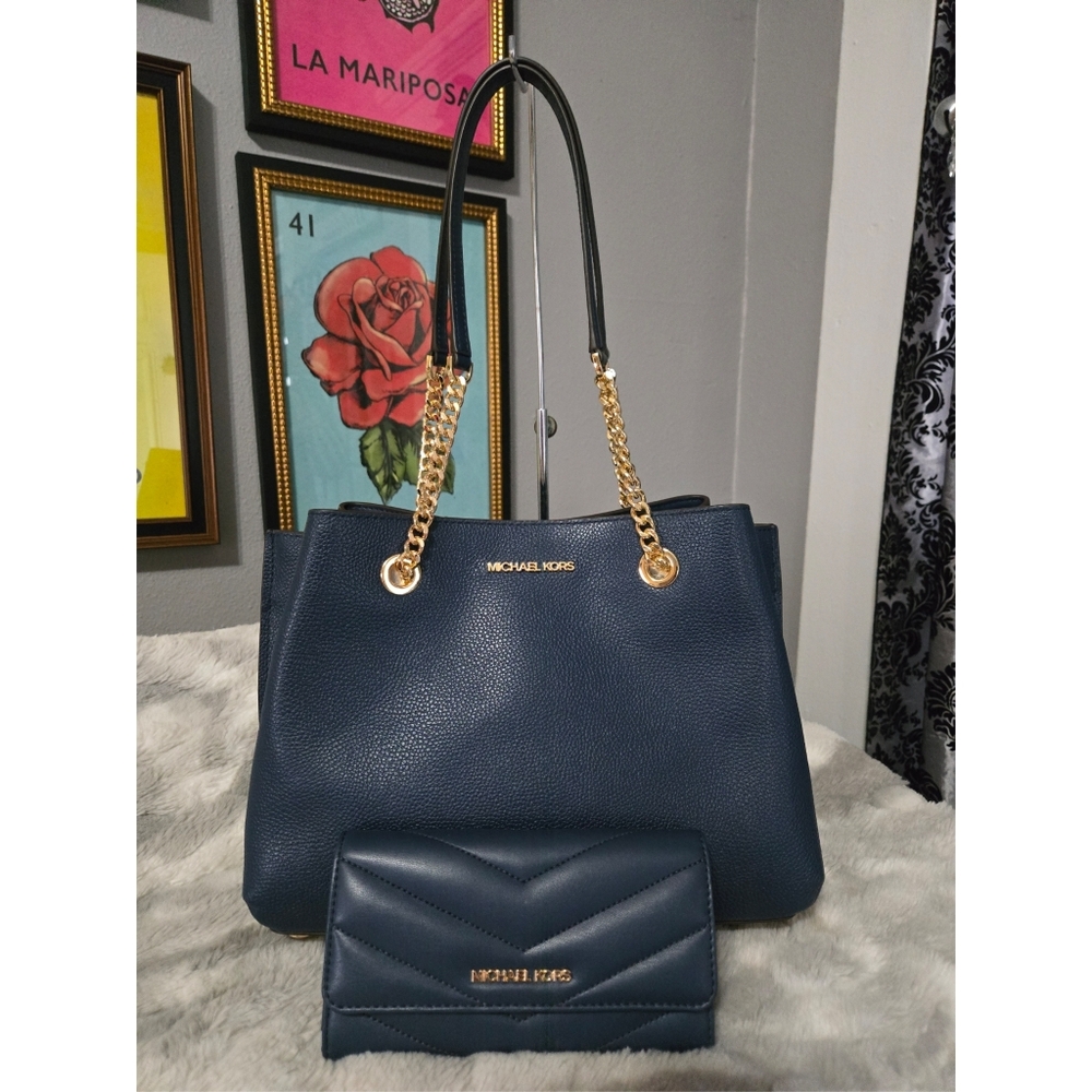 Navy Michael Kors Teagen Chain Shoulder Bag & Wallet Set - Picture 2 of 16